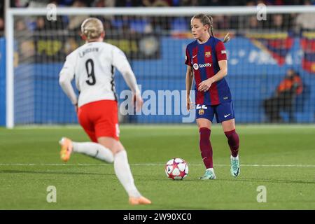 Barcelona, Spanien. Dezember 2023. Ona Batlle (22) vom FC Barcelona beim Spiel der UEFA Women’s Champions League zwischen dem FC Barcelona und dem FC Rosengaard bei Estadi Johan Cruyff in Barcelona. (Foto: Gonzales Photo - Ainhoa Rodriguez). Stockfoto