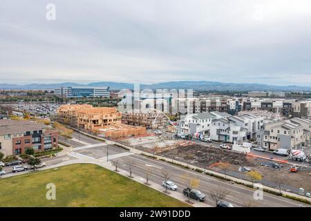 Luftaufnahmen über einer Baustelle von Wohngebäuden Stockfoto