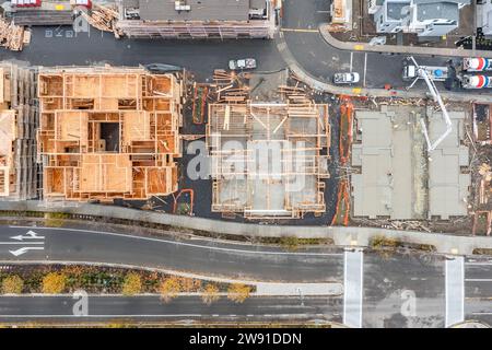 Luftaufnahmen über einer Baustelle von Wohngebäuden Stockfoto