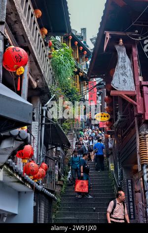 Touristen genießen die Jiufen Old Street, Ruifang, Taipei, Taiwan Stockfoto