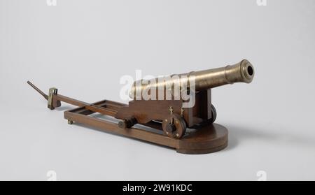 Modell einer 24-Pounder-Kanone auf einem Wagen und einer Rutsche, anonym, anonym, 1797 - 1800 Demonstrationsmodell Modell einer 24-Pfund-Kanone auf Küstenabfall. Der 57 cm lange Lauf hat ein Kaliber von 33 mm. Die Inschriften sind auf dem Fass eingraviert, zusammen mit gekreuzten Ankern und Palmenzweigen. Das Rollenpferd besteht aus zwei Parellellenwangen mit vier Treppen und einer ellipsenförmigen Fruchtart am Boden, die durch die Wade und die Sohlenplatte miteinander verbunden sind. Die vordere Asche ist mit Halterungen an den Wangen befestigt. Die Vorderräder aus Holz bestehen aus zwei Scheiben. Am Heck hat das Modell kein normales A Stockfoto