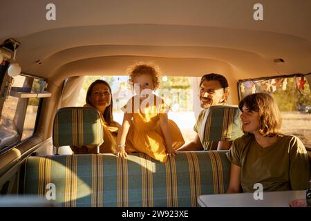 Familienurlaub im Wohnmobil im Urlaub Stockfoto