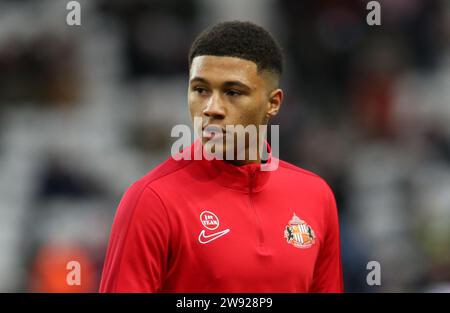 Sunderland, Großbritannien. Dezember 2023. Sunderlands Mason Burstow während des Sky Bet Championship Matches zwischen Sunderland und Coventry City im Stadium of Light, Sunderland am Samstag, den 23. Dezember 2023. (Foto: Michael Driver | MI News) Credit: MI News & Sport /Alamy Live News Stockfoto