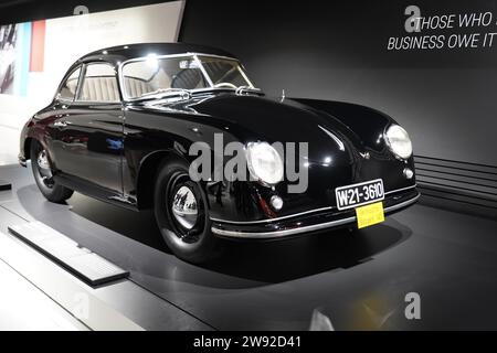 Porsche 356 Coupe Ferdinand, Porsche Museum, Automuseum, Stuttgart, Baden-Württemberg, Deutschland Stockfoto