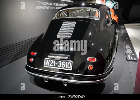 Porsche 356 Coupe Ferdinand, Porsche Museum, Automuseum, Stuttgart, Baden-Württemberg, Deutschland Stockfoto