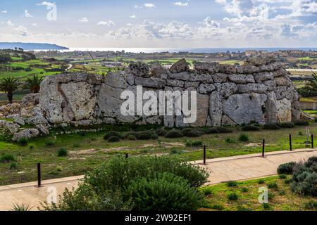 Die Ġgantija-Tempel auf der Insel Gozo sind Teil des UNESCO-Weltkulturerbes Megalithtempel von Malta und die ältesten halb erhaltenen freistehenden Gebäude der Welt. Xaghra, Malta Stockfoto