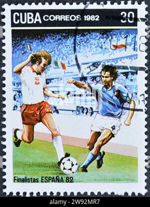 Von Kuba gedruckte Briefmarke, auf der Fußball, FIFA Fussball-Weltmeisterschaft gezeigt wird. Spanien-1982, um 1982. Stockfoto