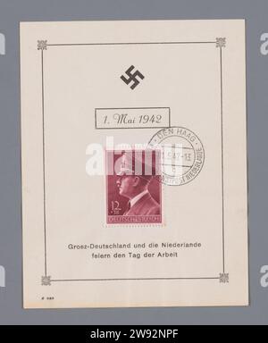 Mai 1942, Deutsche Dienstleistungsposition Niederlande, 1942 Briefmarke Deutsche Briefmarke, mit Sondermarken auf Spezialdruckpapieren geklebt; Briefmarke mit Kopf eines Mannes links (Adolf Hitler). HINWEIS: SIEHE NG-700-G. Inschrift; o.: grosz-deutschland und die Niederlande / Feiern Dan Tag der Arbeit. Datiert; auf Stempel: 1,5.42. Markiert; auf Stempel und Papier: Stempel; auf Papier: Hakenkreuz. Inschrift; auf dem Stempel: "Deutsches Reich. Die Haager Papierdruckerei Niederlande Stockfoto