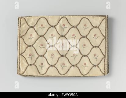 Brieftasche in einem flachen, rechteckigen Modell, von der ekrinkeuriden Seite, auf der auch gewundene Gassen gestickt sind, in denen ein einzelner Blumenzweig gemalt ist, anonym, ca. 1780 - ca. 1820 Brieftasche in einem flachen, rechteckigen Modell, von der ekrinkeuriden Seite, auf der sogar gewundene Bahnen von brauner Seite und Goldfaden gestickt sind. An den Stellen, an denen sich die Spuren berühren, ist ein kleiner Kreis mit violetter Aquarellfarbe gefüllt. In jedem offenen Bereich ist ein einzelner Blumenzweig bemalt. Eine schmale Paspel aus Goldfäden um die Tasche herum. Vorder- und Rückseite haben das gleiche Muster, genau wie die Innenseite. Der Beutel ist gefaltet d Stockfoto