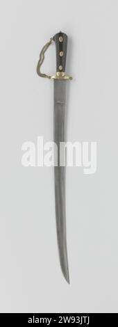 Herzfänger mit Ebenhout-Griff, anonym, 1784 Jagdbügel Herzfänger oder Jagdschwert. Der asymmetrische Griff wird mit einem Lader gelehrt; der Griff aus Ebenholz hat die Form eines Griffs, ist vertikal gerillt und mit drei Knöpfen mit gestochenen Punkten und Linien ausgestattet; die gerade Pare-Stange ist wie die Knöpfe graviert und hat eine batterieförmige Kante; eine vergoldete, gelb liegende Doppelkette verläuft von einem Auge an der Oberseite des Griffs zum flachen Ende der Stange. Die einfach geschnittene Klinge mit einer leichten Kurve ist außen mit einer Aufschrift eingeätzt. West-Europa-Ornamente: Messing (allo Stockfoto