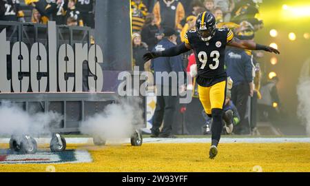 Dezember 2023, blank, blank, USA: 23. Dezember, 2023: Mark Robinson #93 beim Spiel Pittsburgh Steelers gegen Cincinnati Bengals in Pittsburgh PA im Acrisure Stadium. Brook Ward/AMG (Credit Image: © AMG/AMG Via ZUMA Press Wire) NUR REDAKTIONELLE VERWENDUNG! Nicht für kommerzielle ZWECKE! Stockfoto