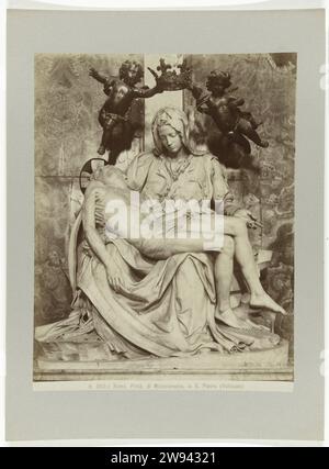 Skulptur Pieta in St. Peter, Rom, ca. 1880 - ca. 1904 Fotografie Pieta von Michelangelo. Rom-Papier. Unterstützung für Fotos. Karton Albumendruck St.. Petersbasilika Stockfoto
