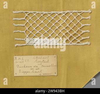 Stahlspule mit grobem Draht als Beispiel eines Tiefenbodens, anonym, ca. 1900 - ca. 1930 Probe Stahlspule mit grobem Draht als Beispiel Dieppeschliff. West-Europa-Baumwolle (Textil) Spulenspitze Stockfoto