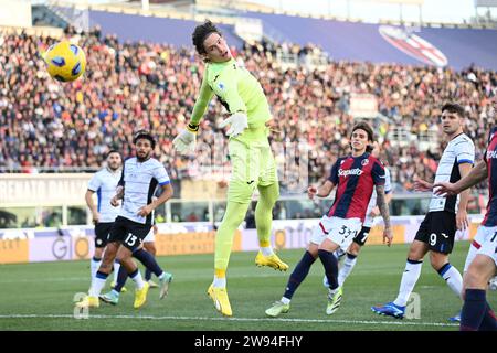 Bologna, Italien. Dezember 2023. Marco Carnesecchi (Atalanta BC) während des Spiels Bologna FC gegen Atalanta BC, italienische Fußball Serie A in Bologna, Italien, 23. Dezember 2023 Credit: Independent Photo Agency/Alamy Live News Stockfoto