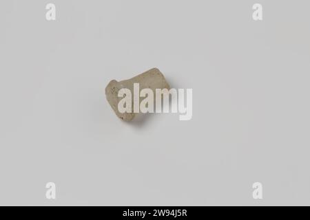 Fragment gerader Stahl aus Glas aus dem Wrack der Ostindianer Hollandia, Anonym, 1700 - in oder vor 1743 Trinkglas Glas, Stängelglas, Stängelglas, Stängelglas, Schäfte, glatt; Fragment, sim. NG 1980-27H750. Niederlande Glas an zweiter Stelle Stockfoto