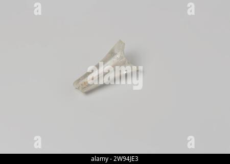 Gerader Stahl aus Glas vom Wrack der Ostindianer Hollandia, Anonym, 1700 - in oder vor 1743 Trinkglas Glas, Stängelglas, Stängelglas, Stängelglas, Schäfte, glatt; Fragment, ID NG 1980-27H798. Niederlande Glas an zweiter Stelle Stockfoto