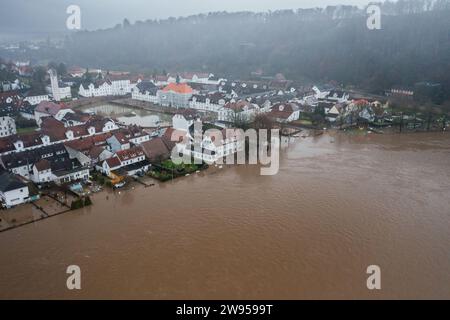 Hochwasser In Bad Karlshafen An Der Weser Am Heiligen Abend, 24 ...