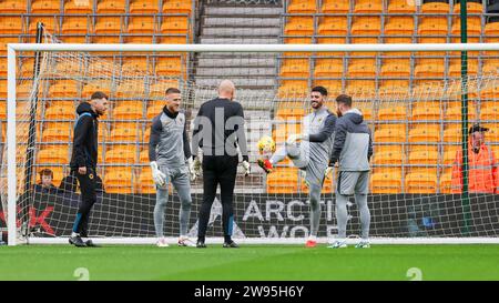 Wolverhampton, Großbritannien. Dezember 2023. Während des Premier League-Spiels zwischen den Wolverhampton Wanderers und Chelsea in Molineux, Wolverhampton, England am 24. Dezember 2023. Foto von Stuart Leggett. Nur redaktionelle Verwendung, Lizenz für kommerzielle Nutzung erforderlich. Keine Verwendung bei Wetten, Spielen oder Publikationen eines einzelnen Clubs/einer Liga/eines Spielers. Quelle: UK Sports Pics Ltd/Alamy Live News Stockfoto