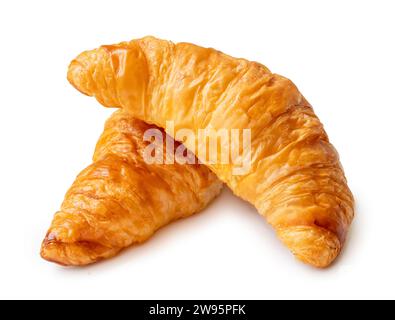 Zwei Croissants im Stapel sind auf weißem Hintergrund mit Beschneidungspfad isoliert. Stockfoto