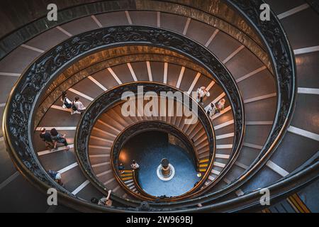 Wendeltreppe in den Vatikanischen Museen, Vatikanstadt, Rom, Italien Stockfoto