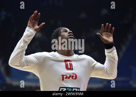 Sankt Petersburg, Russland. Dezember 2023. Jaylen Barford (0) aus Lokomotiv-Kuban wurde während der regulären Saison des VTB United League Basketballspiels zwischen Zenit St. Petersburg und Lokomotiv-Kuban Krasnodar in der KSK Arena gesehen. Endpunktzahl: Zenit 73:93 Lokomotiv-Kuban. Quelle: SOPA Images Limited/Alamy Live News Stockfoto