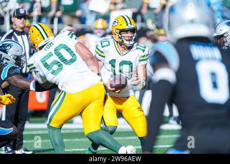 Charlotte, North Carolina, USA, 24. Dezember 2023, Green Bay Packers Quarterback Jordan Love #10 im Bank of America Stadium. (Foto: Marty Jean-Louis/Alamy Live News Stockfoto