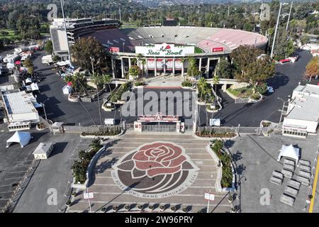 Eine allgemeine Gesamtansicht des Rose Bowl Stadions, Samstag, 24. Dezember 2023, in Pasadena, Kalif. Stockfoto