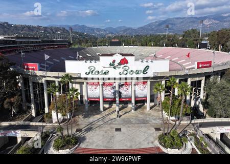 Eine allgemeine Gesamtansicht des Rose Bowl Stadions, Samstag, 24. Dezember 2023, in Pasadena, Kalif. Stockfoto