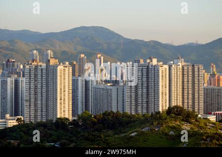 Long Ping Estate, ein öffentliches Wohngebiet in Yuen Long, New Territories, Hongkong Stockfoto