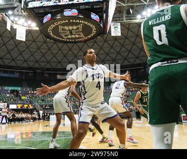 24. Dezember 2023: TCU-Garant Jameer Nelson Jr. (4) versucht, den eingehenden Pass während des Hawaiian Airlines Diamond Head Classic Basketballspiels zwischen den TCU Horned Frogs und Hawaii Rainbow Warriors in der Sofi Arena im Stan Sheriff Center in Honolulu zu blockieren. Glenn Yoza/CSM Stockfoto