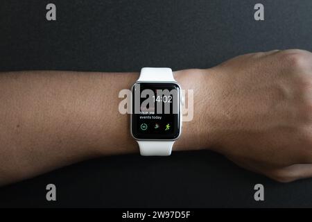 HCMC, VN - Dez. 2023. Apple Watch Series Smartwatch Stockfoto