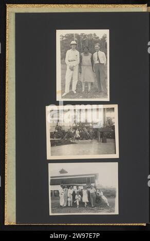 Verschiedene Gruppenfotos, Anonym, 1929 - 1930 Fotoalbum Magazin mit drei Fotos: Zwei Männer und eine Frau, ein Gruppenfoto in einer Fabrikhalle und eine Gruppe draußen am Auto. Teil des Albums der Familie Guilonard über die Bauxitgewinnung in Moengo und Albina in Suriname in den Jahren 1929–1930. Fotografische Unterstützung von Suriname. Papiergelatine Silberdruck Tagebau; Streifenbergbau. Fabrik-Innenraum, Maschinenwerkstatt. Anonyme historische Personen, die in einer Gruppe dargestellt werden, in einem Gruppenporträt. Auto Suriname. Albina. Moengo Stockfoto