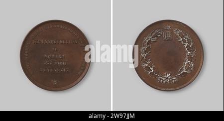 Preismedaille der Ausstellung auf dem 23. Landhauskongress in Kampen 1869, David van der Kellen (1804–1879), Geschichtsmedaille 1869. Bronzemedaille, auf der Vorderseite fünf Textzeilen und eine Rosette, mit einer Änderung, ein Inschriftenfeld auf der Unterseite zwischen verzierten Eichenzweigen oben zusammen mit einem gekrönten Kampenwappen. Utrecht Bronze (Metall) Anschlagen (Metallbearbeitung) Stockfoto