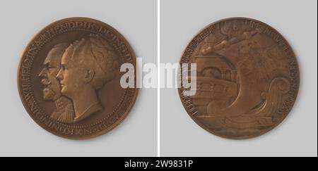 25 Jahre Heirat von Königin Wilhelmina und Prinz Hendrik 1926, Jacob Jan van Goor, 1926 Geschichtsmedaille Bronze Penning, vorne die konjugierten Büsten von Hendrik und Wilhelmina links mit einem Wechsel, ein stilisiertes Boot rechts, mit einem gekrönten Wappen auf dem Segel, überprüft von einem kuppelförmigen Gebäude, mit einer Abwechslung. Bronze (Metall) Anschlagen (Metallbearbeitung) Stockfoto