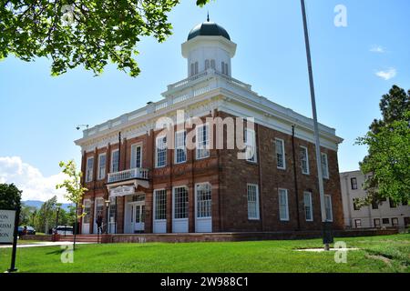 Das historische Backsteingebäude der Salt Lake City Council Hall in der Nähe des Kapitols an einem sonnigen Tag Stockfoto