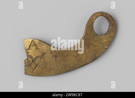 Fragment Schraubenplatte einer Muskete aus dem Wrack der Ostindianer Hollandia, Anonym, 1700 - in oder vor 1743 Fragm, rechter Flügel, Seitenplatte. Niederlande Kupfer (Metall) an zweiter Stelle Stockfoto