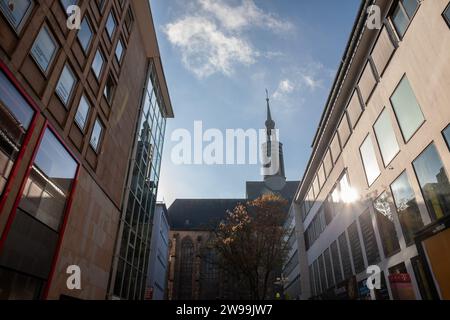 Bild des Kirchenchuches der Sankt Johannes Baptisten Kirche oder Propsteikirche in Dortmund. Propsteikirche ist der gebräuchliche Name einer Kirche in Dortm Stockfoto