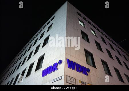 Bild eines Schildes mit dem Logo der MDR 3 in Köln. Westdeutscher Rundfunk Köln ist eine deutsche öffentlich-rechtliche Rundfunkanstalt mit Sitz in der Fed Stockfoto