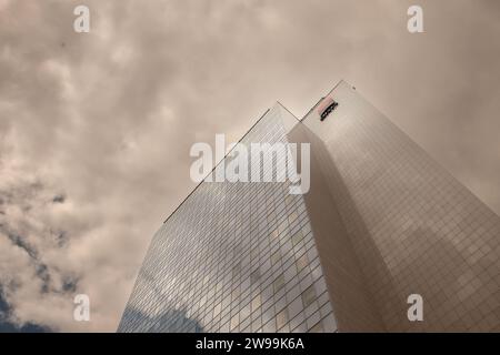 Abbildung eines Schildes mit dem Logo der BRD Bank in Bukarest, Rumänien. BRD ist eine rumänische Bank mit Sitz in Bukarest, Rumänien. Sie wurde 1923 gegründet Stockfoto