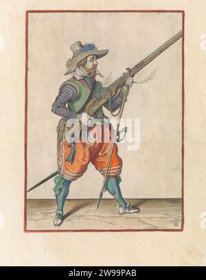 Soldat, der seinen Furkey unter seine Muskete legt, Jacques de Gheyn (II) (Werkstatt oder), nach Jacques de Gheyn (II), ca. 1597 - 1607 drucken Einen Soldaten, rechts, rechts, der eine Muskete (eine bestimmte Art von Schusswaffe) mit der rechten Hand nach oben gekippt hält, während eine Furket (Muskettengabel) unter die Schlaufe gelegt wird. Dieser Druck ist Teil der Serie von 43 handnummerierten Drucken von Musketieren in der Arms Handling. Das Haager Papier graviert den Umgang mit Waffen  militärische Ausbildung. Schusswaffen: Gewehr Stockfoto