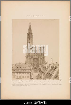 Ansicht der Kathedrale Notre-Dame in Straßburg, ca. 1875 - ca. 1900 Foto Straßburg (Frankreich) Karton. Fotomaterial Albumendruckkirche (außen). turm, Uhrenturm  monumentale Verzierung. Werbung für die Muttergottes Stockfoto