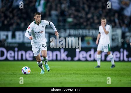 Joe Scally (Borussia M?nchengladbach, #29) am Ball 1. Fussball Bundesliga, Borussia M?nchengladbach - SV Werder Bremen, M?nchengladbach, BORUSSIA-PARK DFL-VORSCHRIFTEN VERBIETEN DIE VERWENDUNG VON FOTOGRAFIEN ALS BILDSEQUENZEN UND/ODER QUASI-VIDEO. Stockfoto