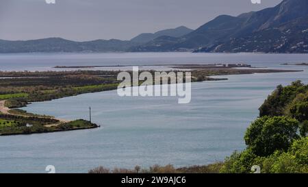 169 Ali Pasha Castle - Kalaja e Ali Pashes - wurde 1819 an der Mündung des Vivari Channel, Butrint archäologische Stätte, wiederaufgebaut. Sarande-Albanien. Stockfoto