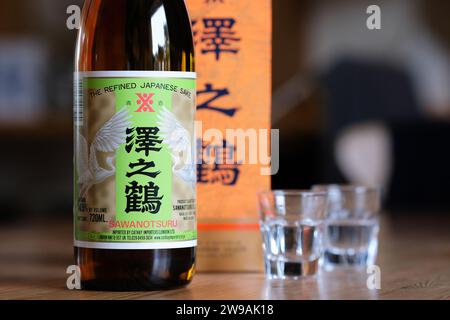 Eine Flasche Sawanotsuru-Reisweinsake aus Japan Stockfoto