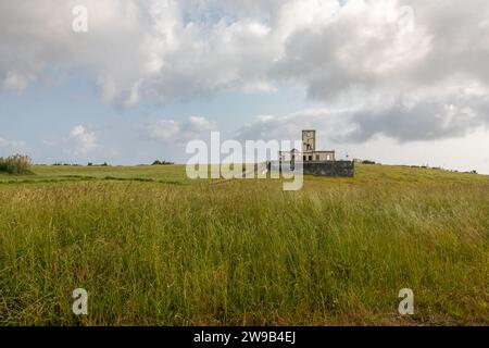 Farol da Riberinha, Ruinen des Leuchtturms von Riberinha, beschädigt durch ein Erdbeben, Faial Island, Azoren Stockfoto