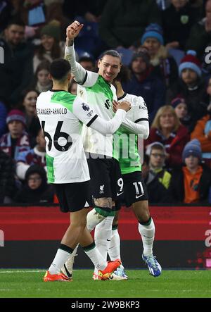 Burnley, Großbritannien. Dezember 2023. Darwin Nunez aus Liverpool feiert sein erstes Tor während des Premier League-Spiels in Turf Moor, Burnley. Der Bildnachweis sollte lauten: Darren Staples/Sportimage Credit: Sportimage Ltd/Alamy Live News Stockfoto