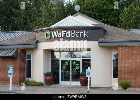Bellingham, WA, USA - 6. Juni 2023; Fassade mit Zeichen, dass Washington Federal als WaFed Bank Geschäfte macht Stockfoto