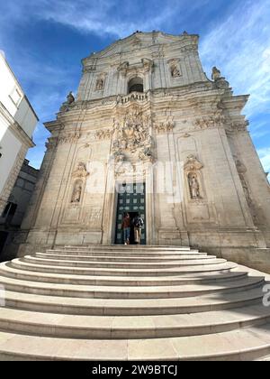 Martina Franca, Italien. Außenansicht der Kirche St. aus dem 18. Jahrhundert Martin von Tours. Stockfoto