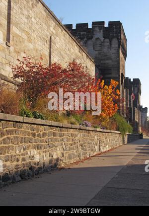 Das Eastern State Penitentiary, ein ehemaliges Staatsgefängnis im Stadtviertel Fairmount, gilt als das weltweit erste Gefängnis im Gefängnisstil. Stockfoto