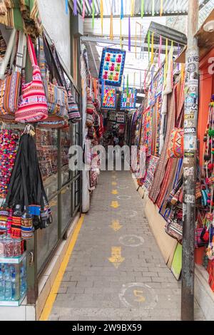 Mercado de Artesanias Markt in Aguas Calientes in der Nähe von Machu Picchu, Peru Stockfoto